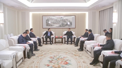 林宝金吴贤德与万华化学集团客人座谈交流