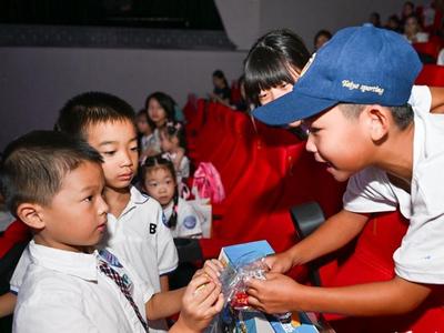 41名台湾青少年首次来到大陆 两岸学子相聚触摸科创脉动