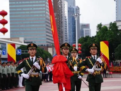 今天，福州五一广场，太燃了！