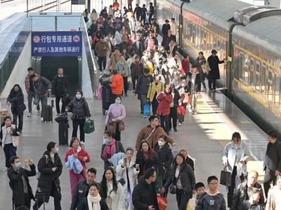 福州火车站持续迎来客流返程潮 5日预计发送旅客约11万人次