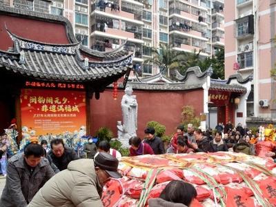 民俗闹元宵“米龟”来祈福 由9000公斤大米堆成