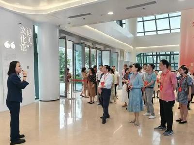 市、区两级政协委员开展公共文化空间建设专项视察活动