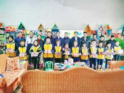 脚步丈量乡村热土 建言献策东桥发展——市政协经济界别委员联系点开展活动