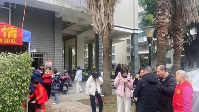 我为群众办实事丨公益用房是违建，该不该拆？福州这个小区业主吵翻了