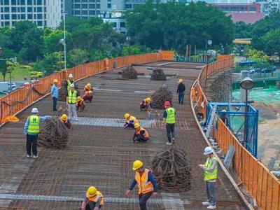 榕城重点项目建设者假期坚守岗位