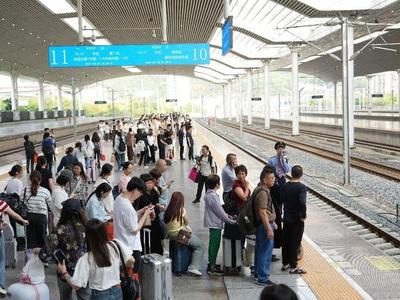 迎接“五一”客流高峰 福州火车站全力保障旅客顺畅出行