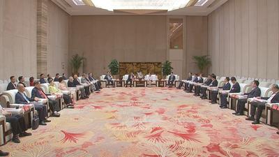 郭宁宁林文斌吴贤德与吴换炎等侨商侨领座谈交流 共叙情谊 共谋合作 共话发展