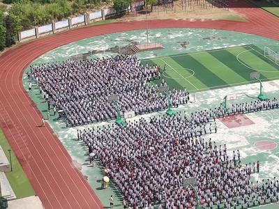 福建印发通知规范校服管理 学生自愿购买