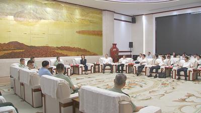 福州市“八一”军政座谈会举行 共叙军民鱼水情谊 共谋军地发展新篇