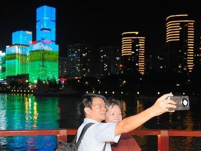 海装大会嘉宾体验闽江夜游与船政文化