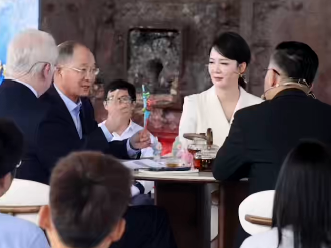 从品质危机做到全球第一的吸管大王