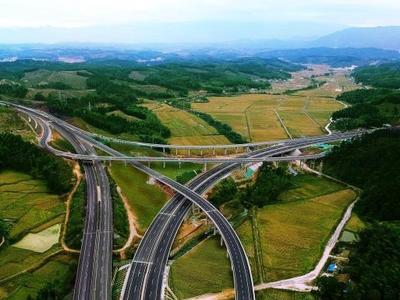 8日13时至22时 高速公路将迎返程高峰