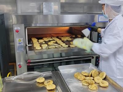 日产9万个！永泰葱饼基地启动标准化生产