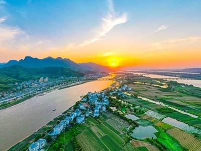 中国妇女报头版头条关注福建：一名女村播带动一群人，富裕一个村