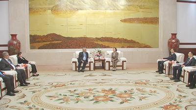 郭宁宁吴贤德会见马来西亚诗巫市议会代表团