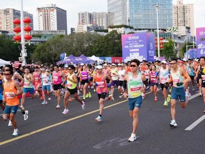 冠军刚刚揭晓！今天，3.5万人在福州开跑！