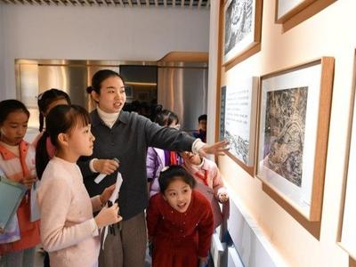 小学生成校园美术馆主理人