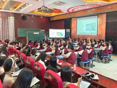 中国教育报头版关注福州闽侯：手握“秘籍”，1645名“新兵”站稳讲台