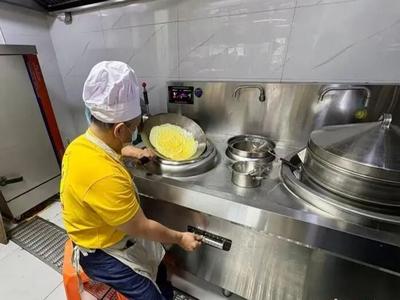 台胞在福州创业十余载：呈上一碗有“妈妈的味道”的牛肉面