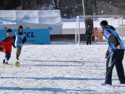 燃炸雪场的“奔跑吧·少年”