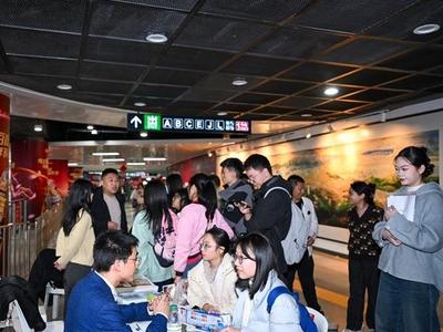 “好年华 聚福州”系列招聘夜市开启