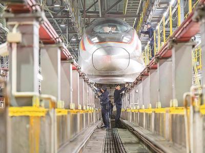 动车检修基地的不眠夜