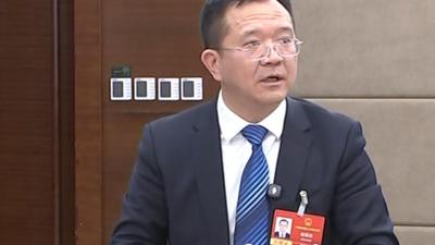 全国人大代表侯景滨：柔性钙钛矿电池：未来薄膜太阳能电池的样子