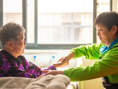 《经济日报》关注：长护险铺开最后一公里