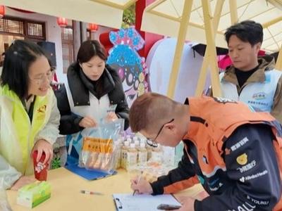 福州各地各部门踊跃开展学雷锋活动