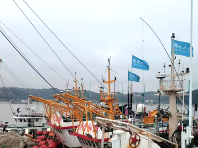 福州海渔部门​跨区执法查获涉嫌违规捕捞渔船8艘