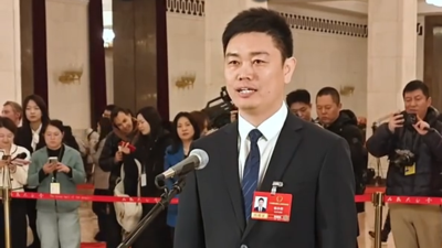 两会vlog丨全国人大代表杨永修走上“代表通道”