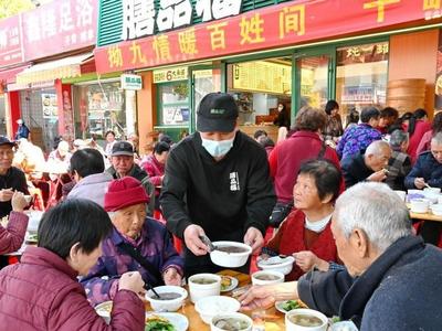 新华社关注福州：粥香传孝道 温情满榕城