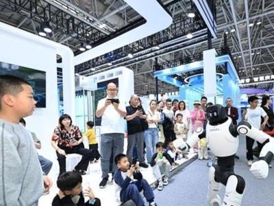 ​数智大潮下乘风踏浪 探寻数字峰会上的企业成长密码