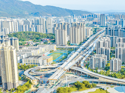 前横路快速化改造工程加速 鹤林立交主体结构完成