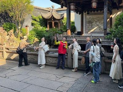 福州志愿讲解员郑琳：生活中的“I人”，讲解坊巷文化的“E人”