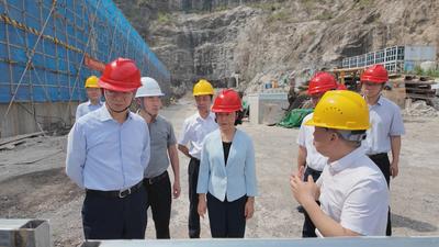 郭宁宁吴贤德以“四不两直”方式检查防汛备汛和安全生产工作 以“时时放心不下”的责任感 全力保障人民群众生命财产安全