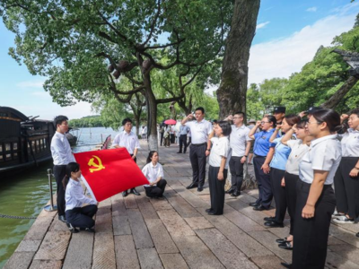 伟大征程丨中共一大：此间曾著星星火