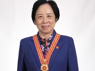 人民日报点赞“七一勋章”获得者林丹：“努力让群众的诉求都有着落”