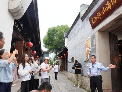 ​闽宁协作30年 采访团走进福州记录闽宁山海情深