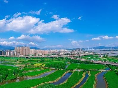 “英雄福州城”惠民演出首次牵手高校