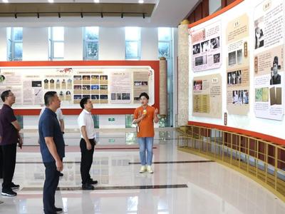 市政协机关第二党支部与闽江师专艺术学院教师第一党支部、闽侯县政协机关党支部联合开展主题党日活动