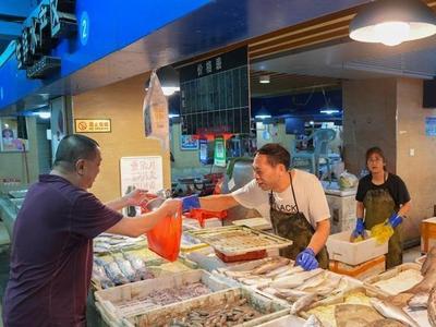 海峡蔬菜批发市场日备货5000吨 福州“菜篮子”供应充足